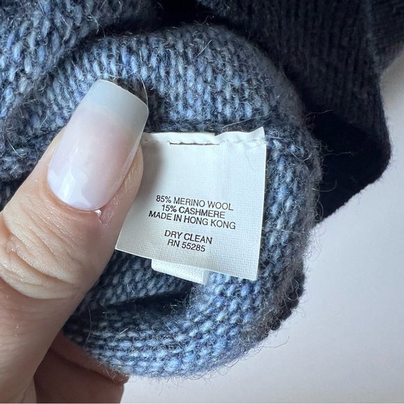 Express Men’s Wool and Cashmere Blend - V Neck Sweater - Two Toned Blue -Size L - Picture 8 of 8